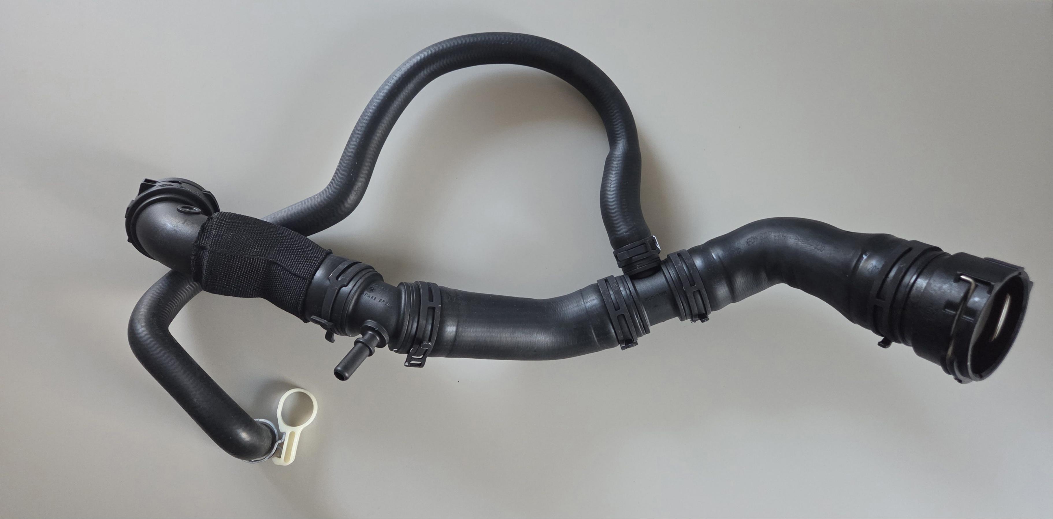 LR080119 - Upper Right Radiator Coolant Hose for Range Rover L405 & Sport L494 4.4 TDV8 - Image 2